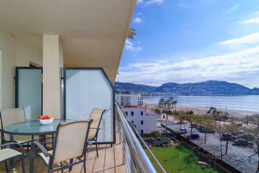 Mil.Leni 4042 Apartment Roses Spain
